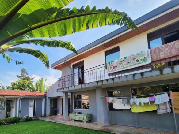 photo 2024 12 13 20 43 57