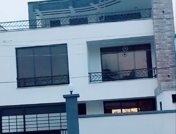 photo 2025 04 15 20 58 02