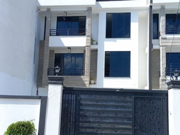 photo 2025 05 25 20 30 30